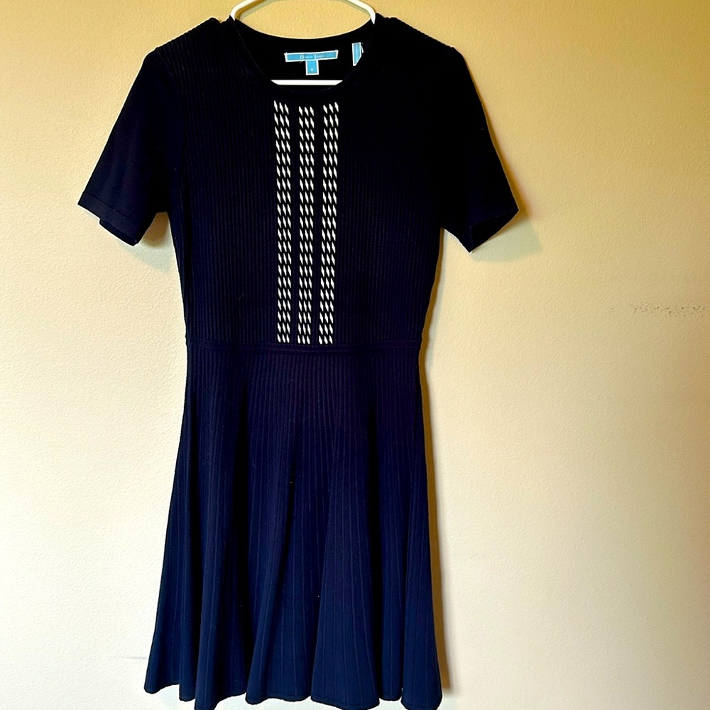 Draper James size small adorable knit dress. Like new condition